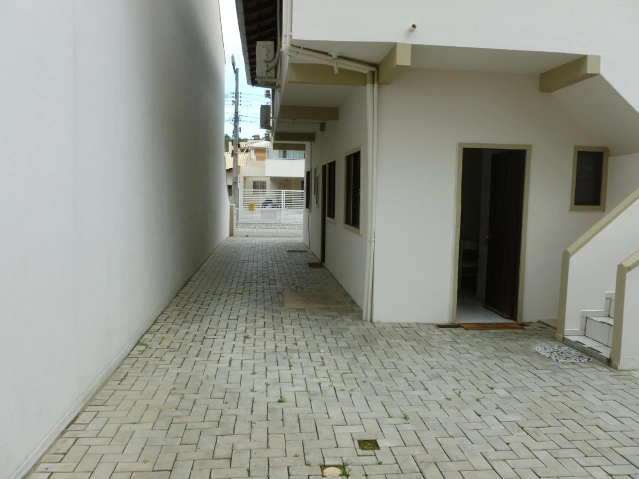 Apartamentos Bombinhas - 140 Metros Da Praia Extérieur photo